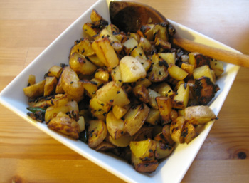 Potatoes sautéed with onions and nigella